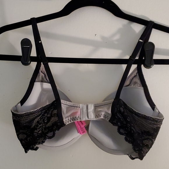 Betsy Johnson Lace Underwire Bra - Picture 2 of 3